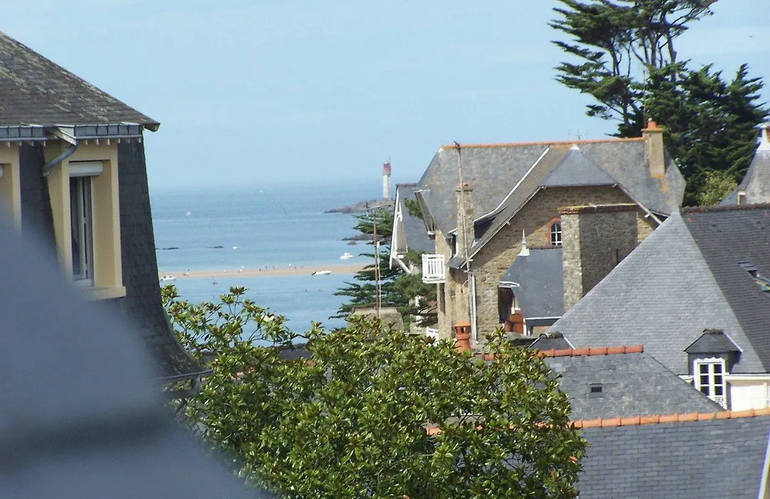 Gites De La Cote D'emeraude-1